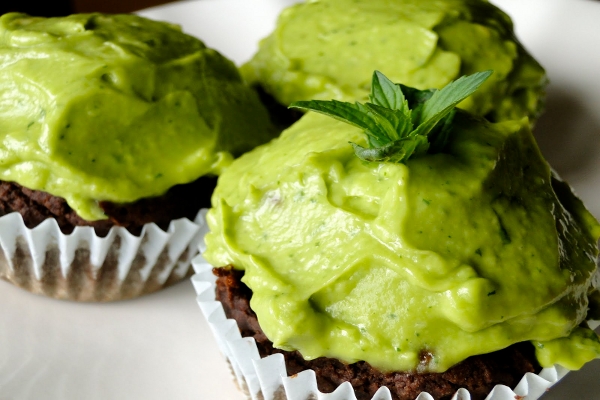 chocolate cupcake with mint and avocado