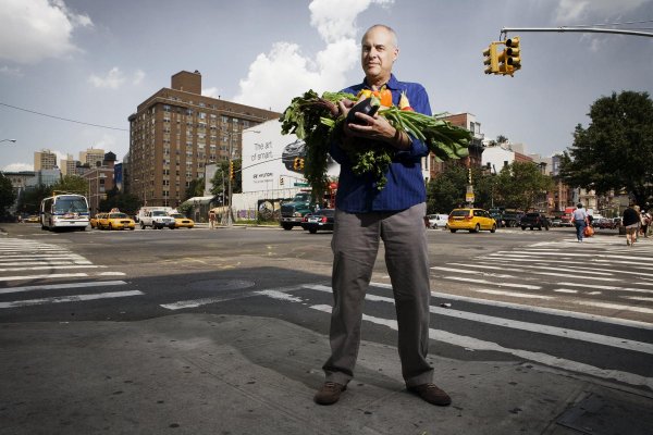 New York Times Food Columnist Mark Bittman Gets Book Deal for "Vegan Before 6"