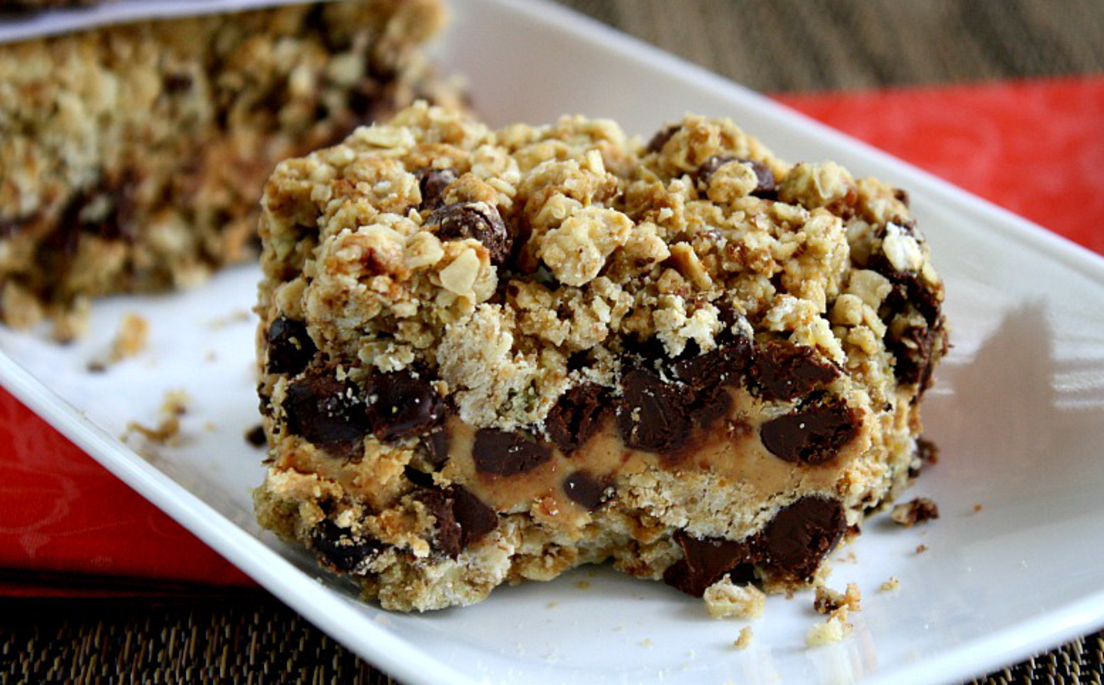 peanut butter and chocolate chip oat bars