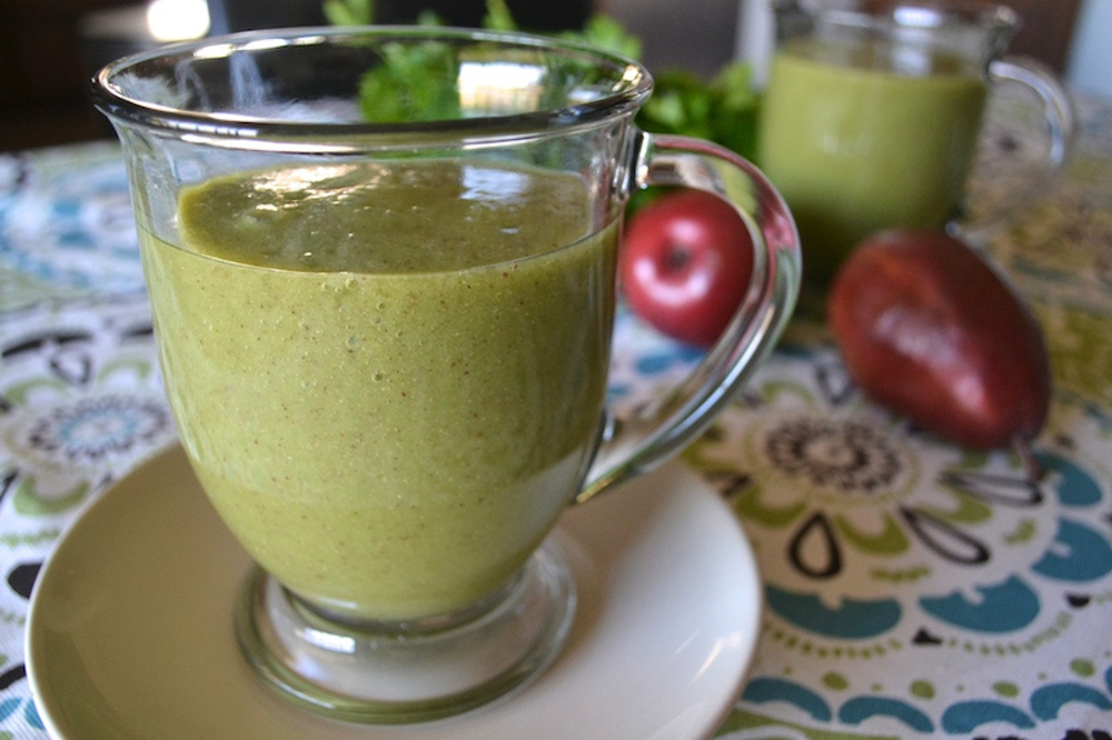 Pear-and-Parsley-Smoothie