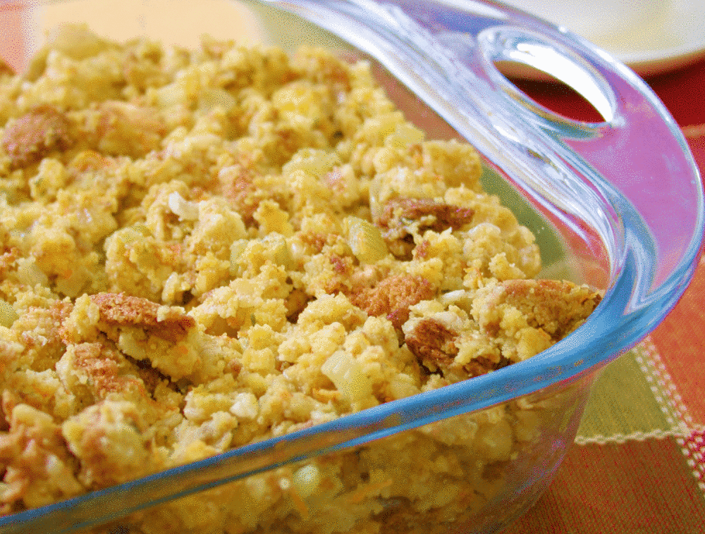 Vegan-Cornbread-stuffing-with-gravy