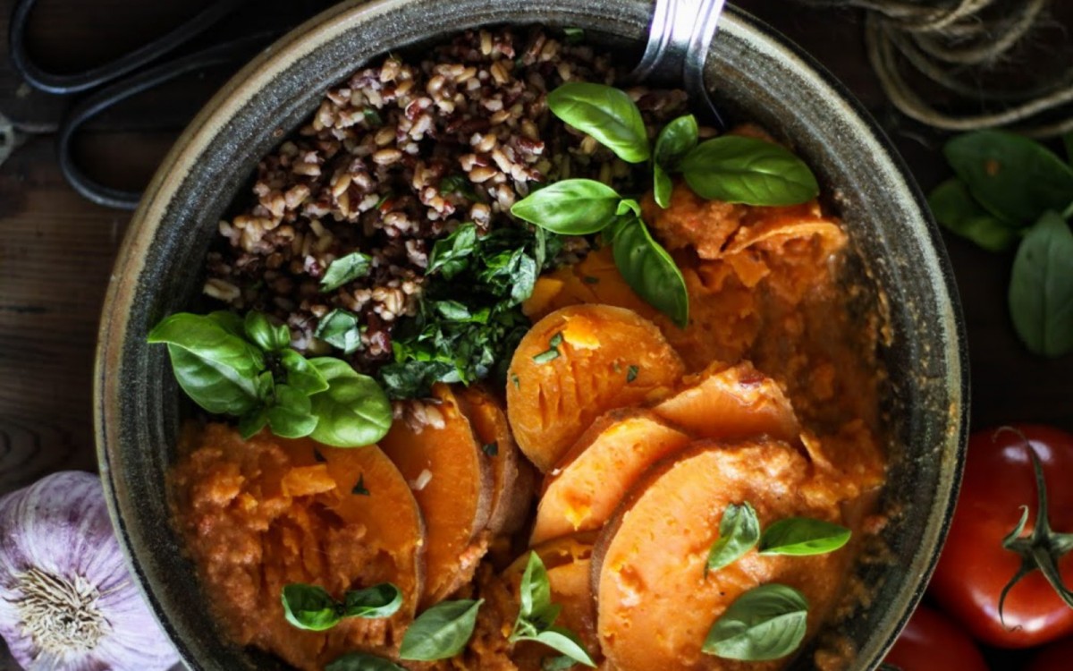 STEAMED-SWEET-POTATOES-with-WILD-RICE-BASIL-+-TOMATO-CHILI-SAUCE-1200x750 (1)