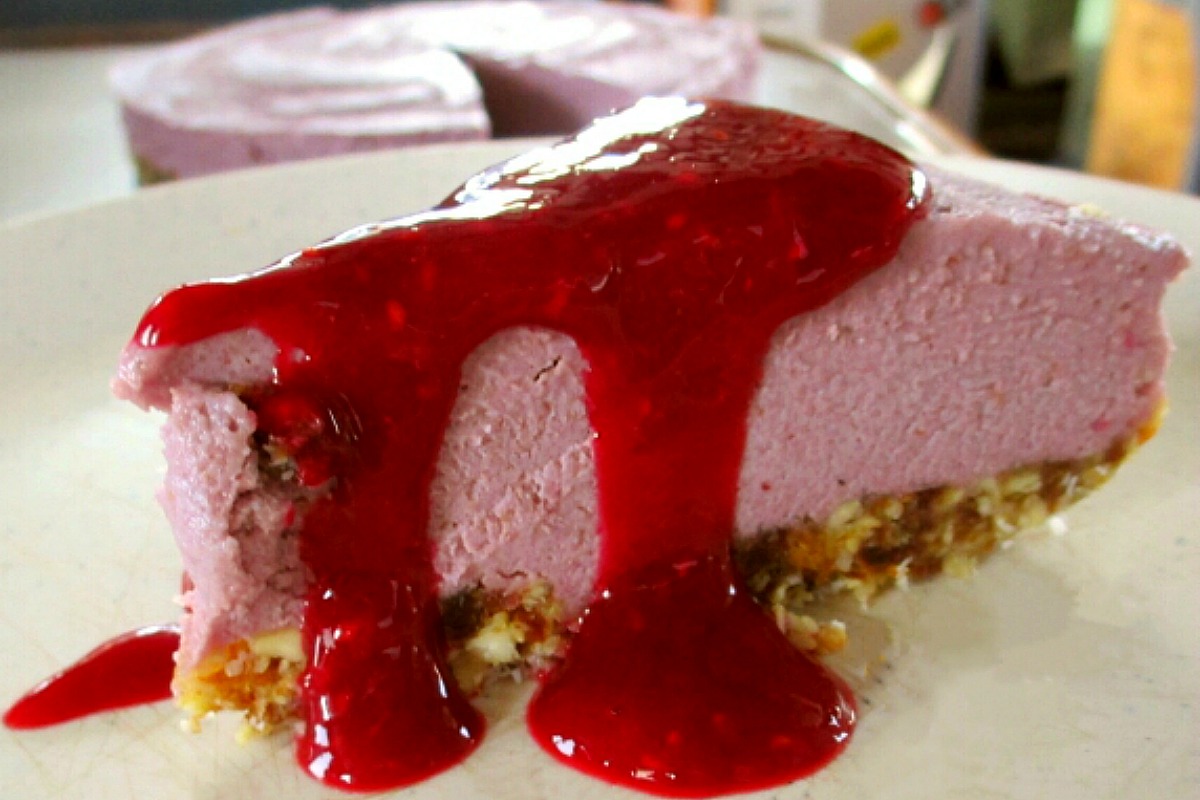 Raw Raspberry Cheesecake (No Expensive Appliances Necessary!) [Vegan, Raw, Gluten-Free]