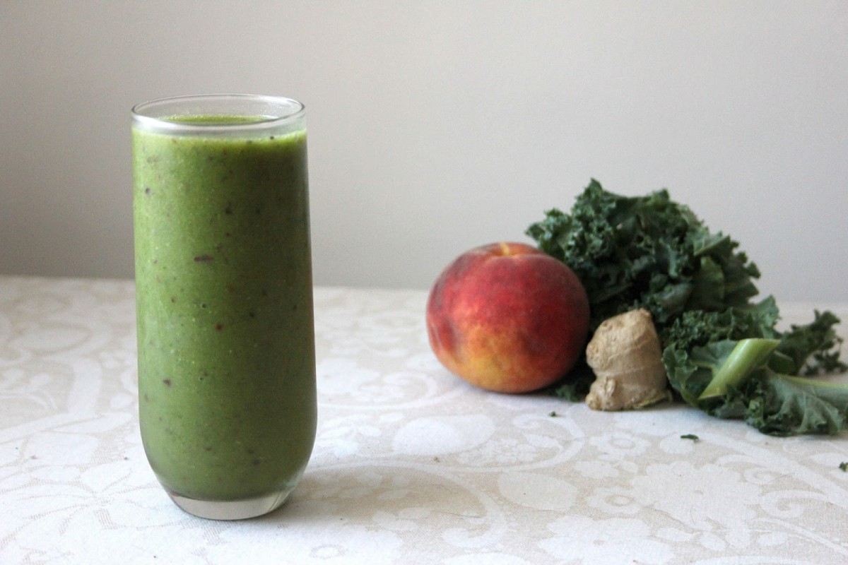 Peachy-Ginger-Green-Smoothie-1200x800 (1)
