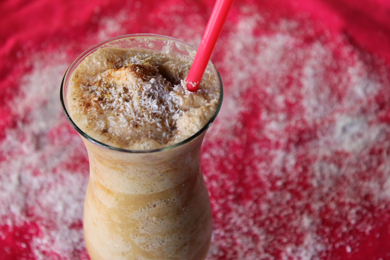 Sugar-Free Coconut Maca Milkshake and Turmeric Cardamom Oats 008