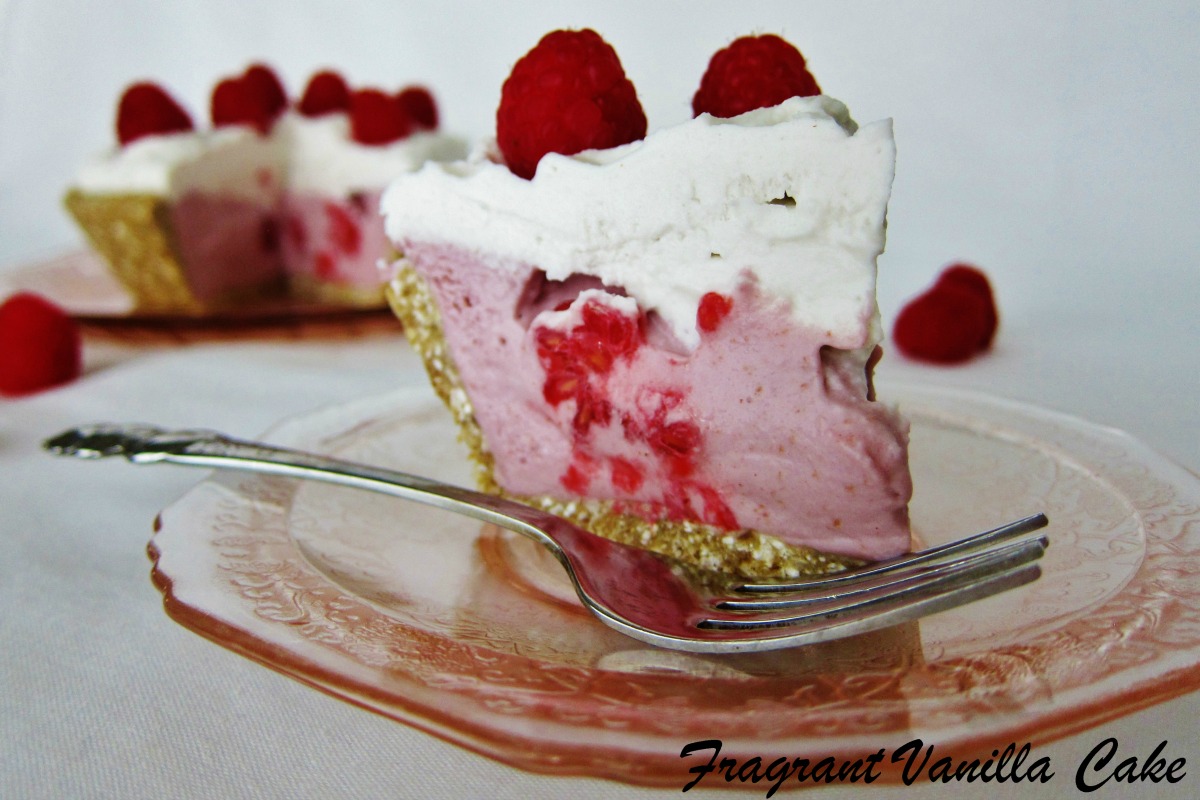 Raspberry Dream Pie [Vegan, Raw, Gluten-Free]