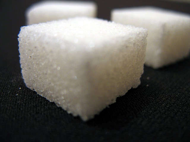 Scientists Recommend Regulating Sugar Like Alcohol and Tobacco