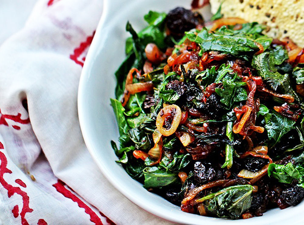 Vegan Kale With Caramelized Onions and Cumin