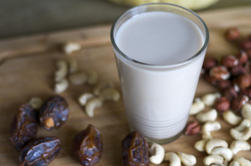 Vegan How to Make Homemade Hazelnut Cashew Milk