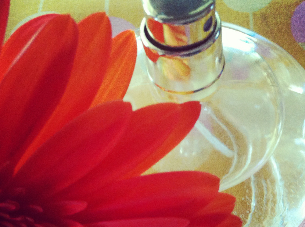How to Make Your Own Non-Toxic Perfume