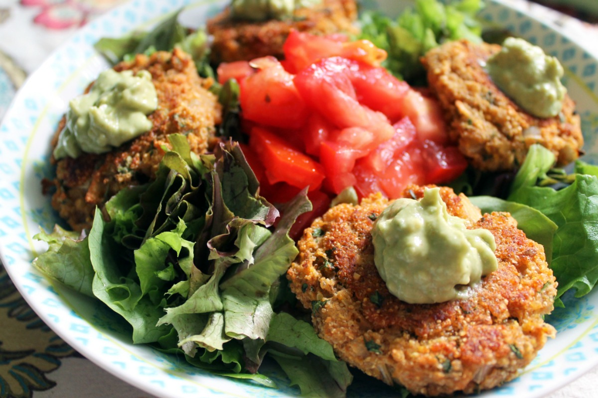 Red Lentil and Amaranth Protein Patties With Spicy Avocado Mayo [Vegan, Gluten-Free]