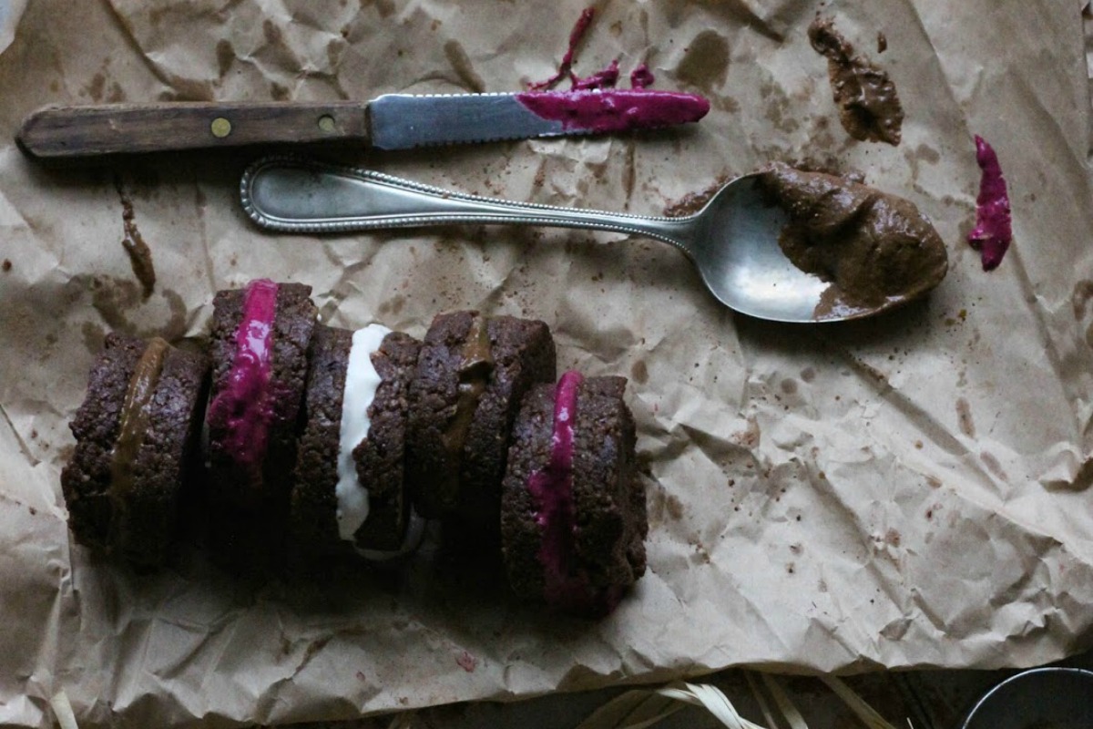 Macaroons With Beet, Chocolate and Coconut Creams [Vegan, Raw, Gluten-Free]