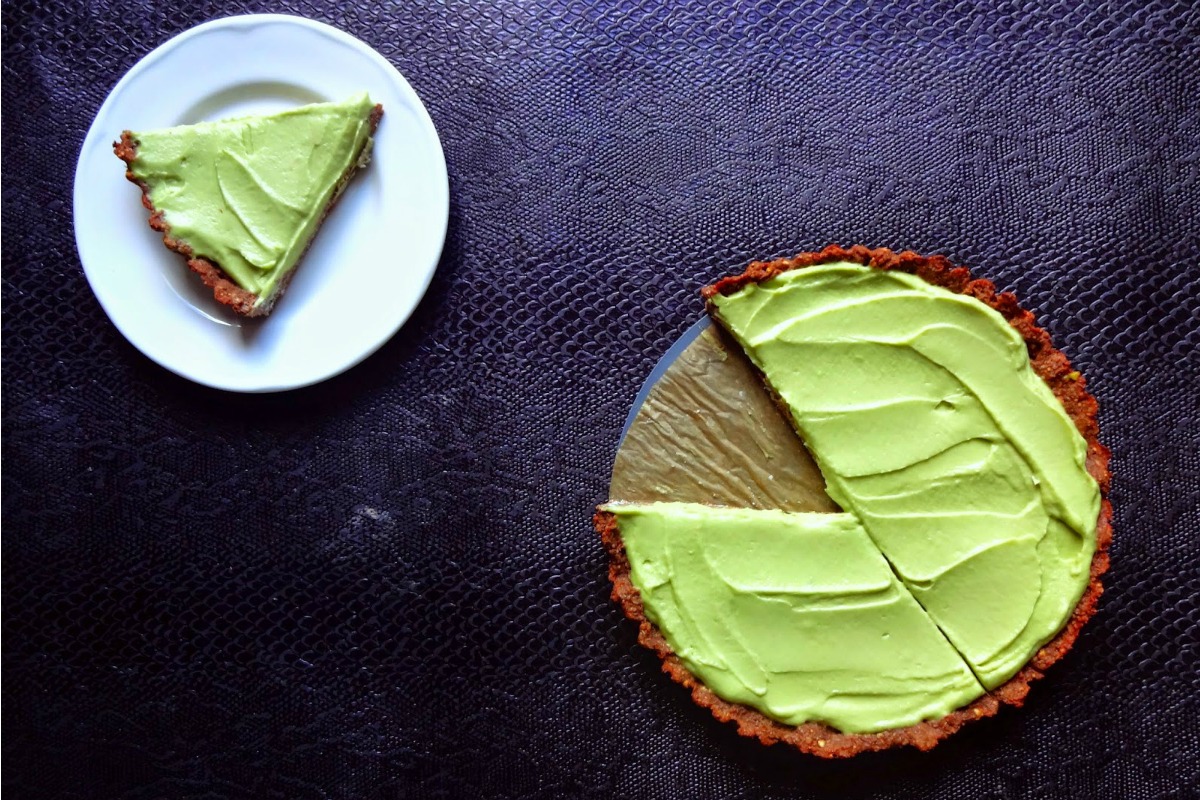 Healthy Key Lime Pie With Chocolate Crust [Vegan, Gluten-Free]
