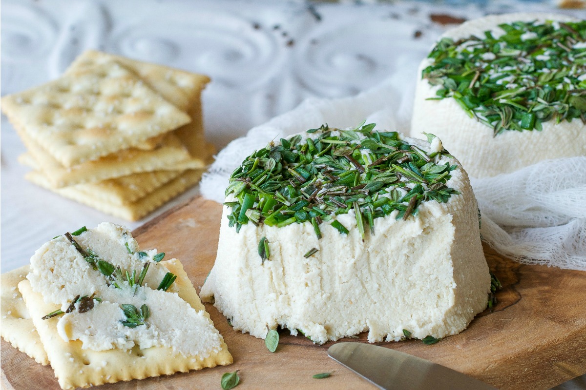 Roasted Garlic Herb Vegan Cream Cheese Boursin with Crackers