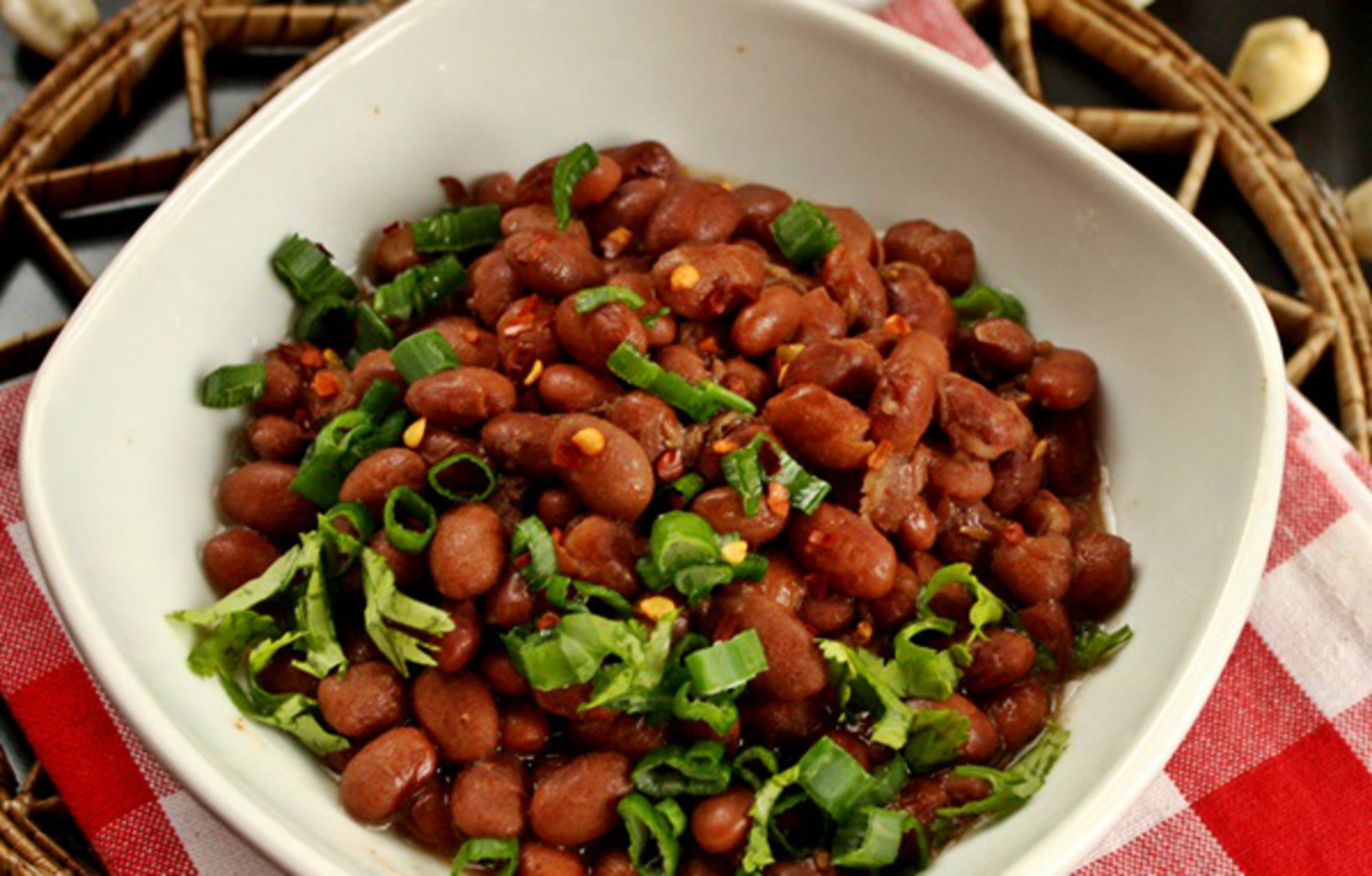 Slow cooker spicy pinto beans