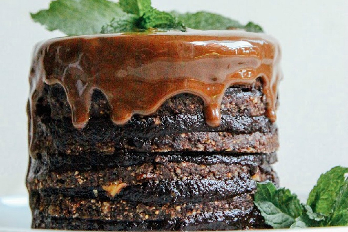 Double Chocolate Layer Cake [Vegan, Raw, Gluten-Free]