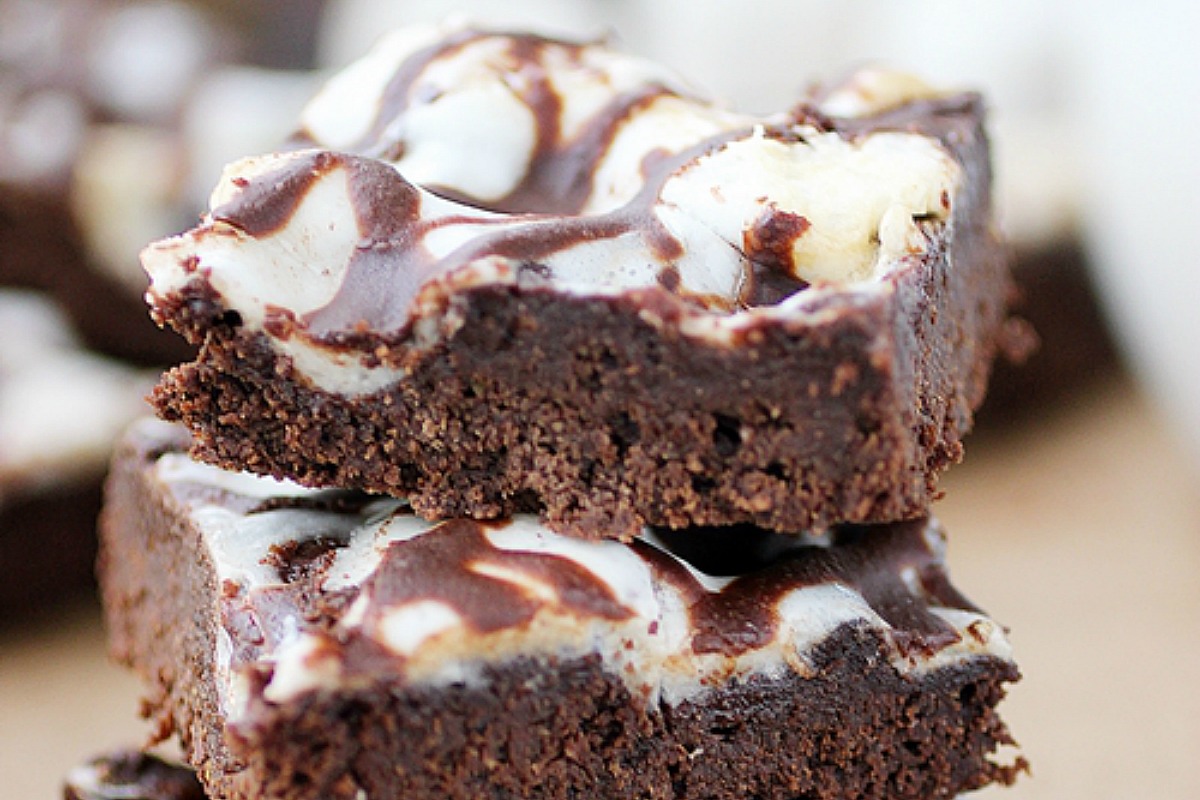 Vegan Fudgy Marshmallow S’mores Brownies