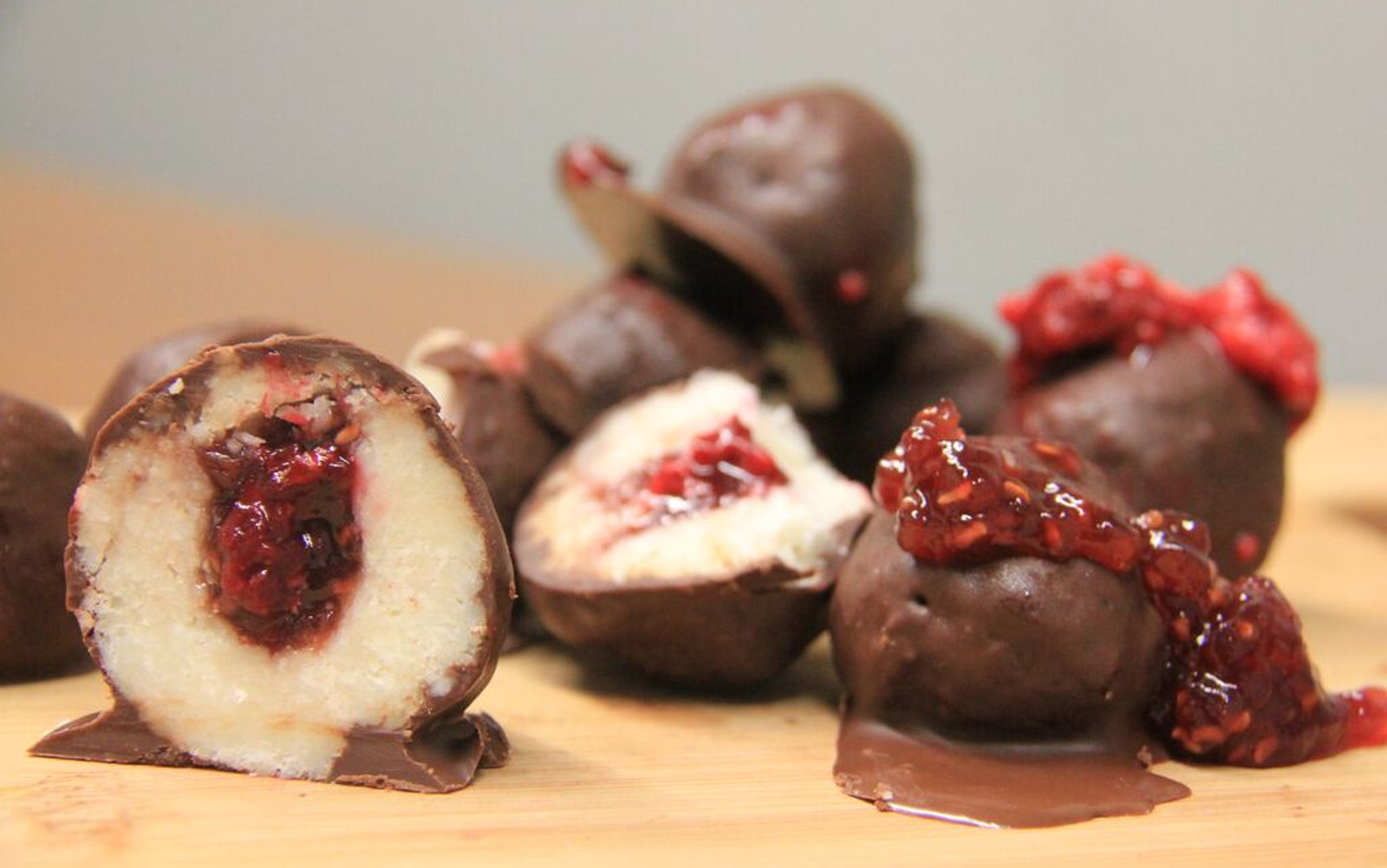 #5under5: Raspberry-Filled Chocolate Coconut Truffles [Vegan, Gluten-Free]