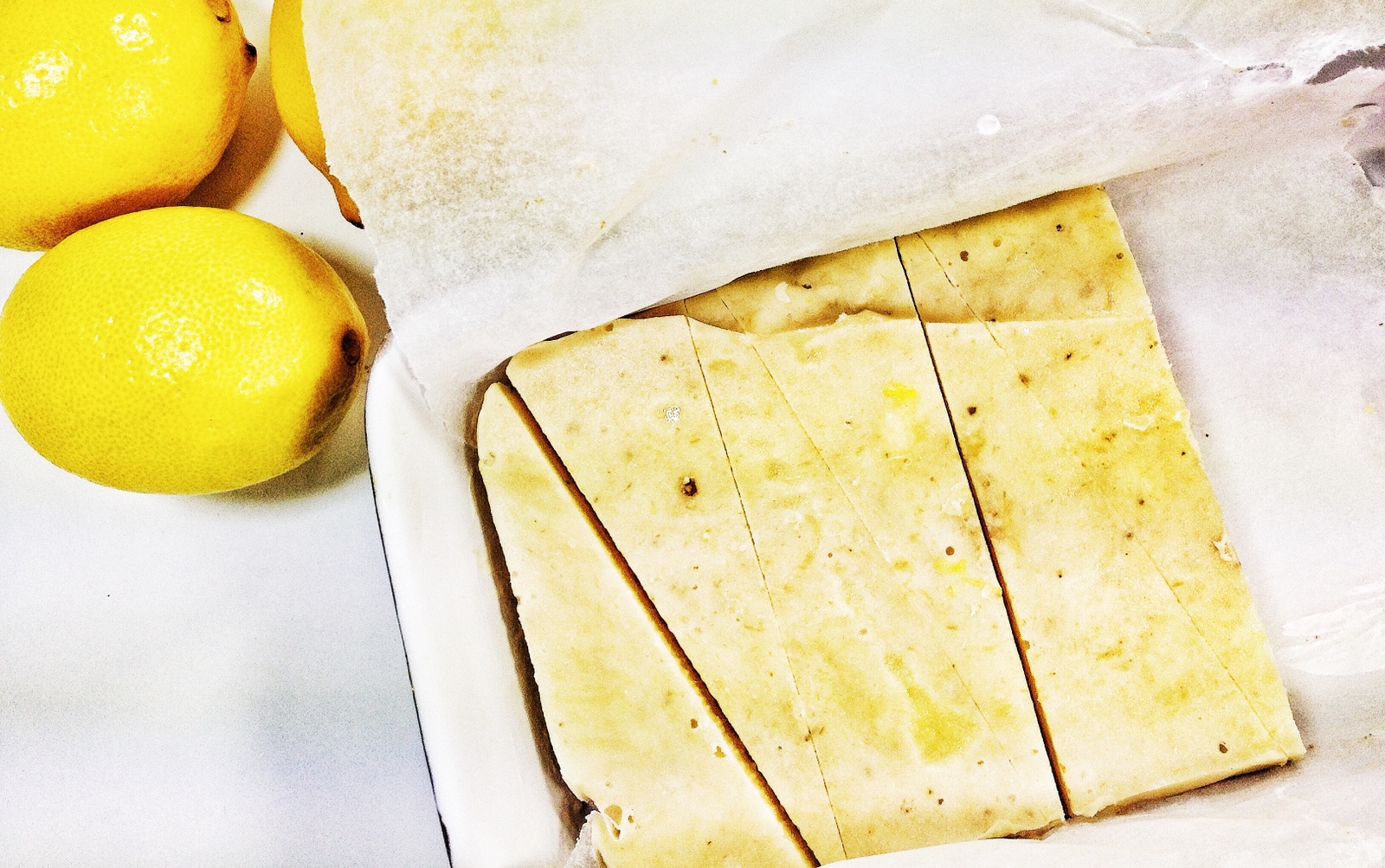 5 Ingredient Lemon Cheesecake [Vegan, Raw, Gluten-Free]