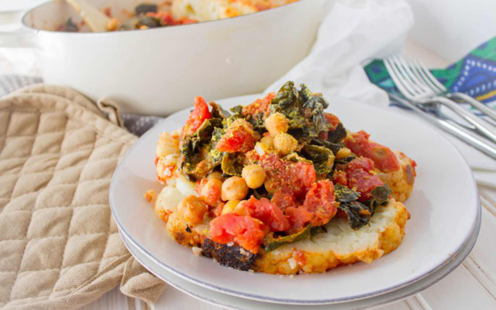 Braised Cauliflower With Chickpeas, Tomato, and Kale