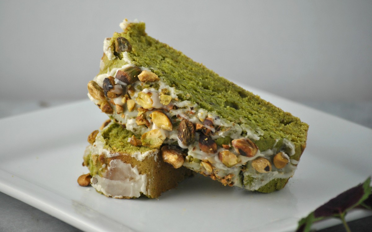 Vegan pistachio cake