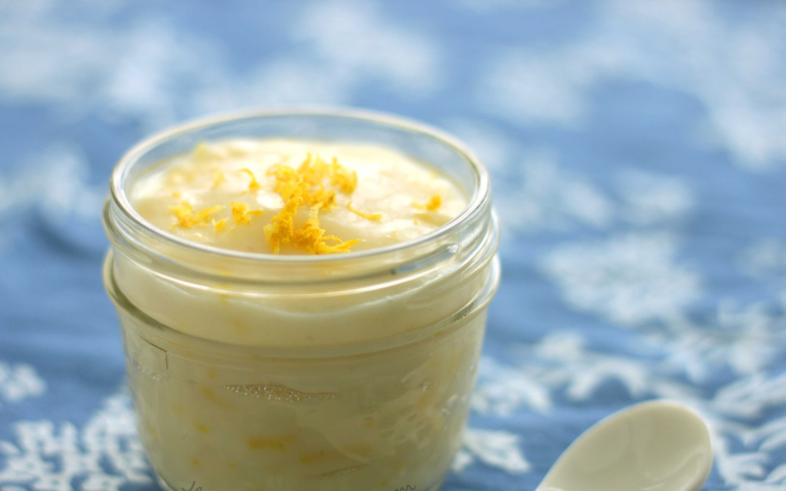 4-Ingredient Lemon pudding