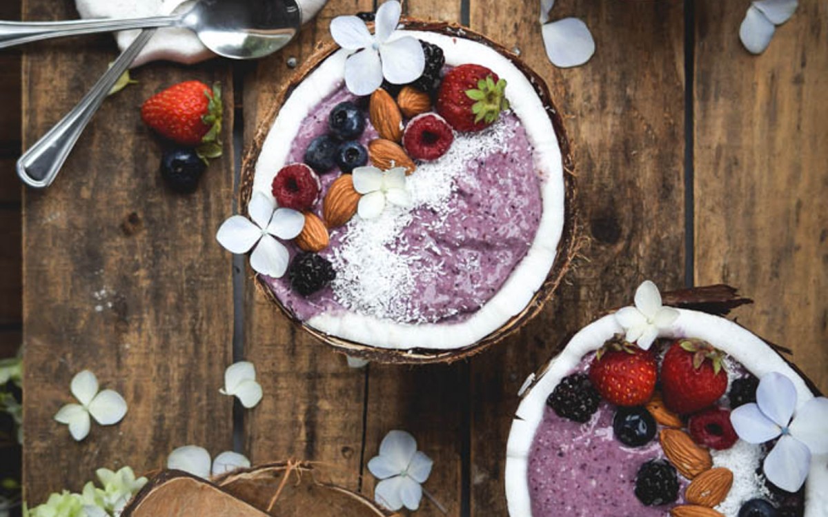 Berry Coconut Smoothie Bowls