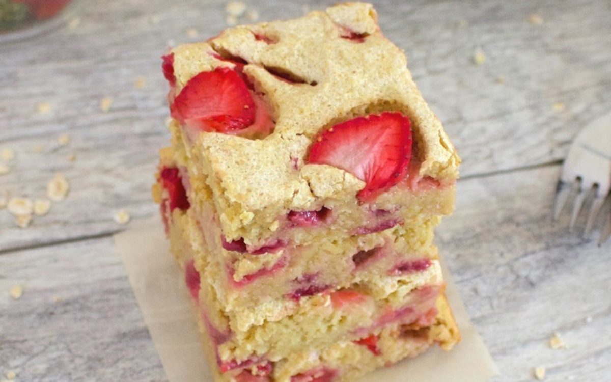 Vegan, healthier strawberry shortcake bars