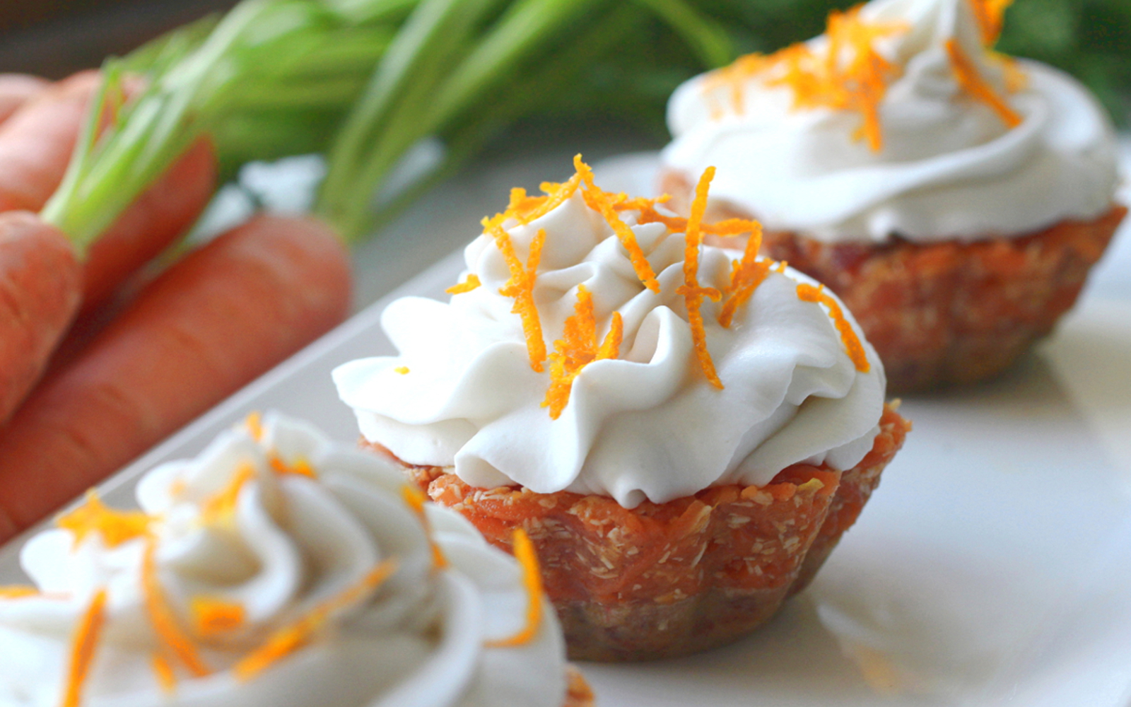 Vegan Raw Carrot-Orange Cupcakes With Coconut Cream 