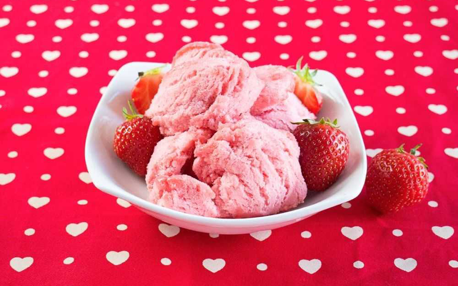Vegan 3-Ingredient Cotton Candy Strawberry Ice Cream