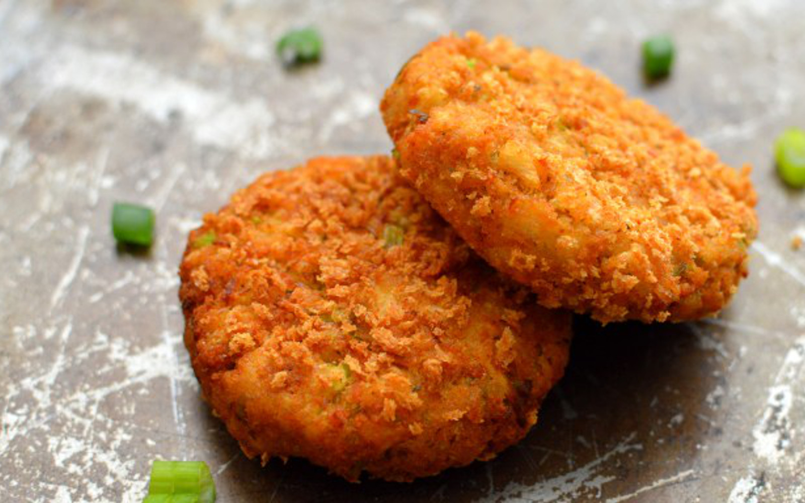 Vegan Fried Hearts of Palm ‘Crab’ Cakes