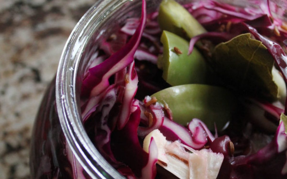 Vegan Easy Pickled Red Cabbage