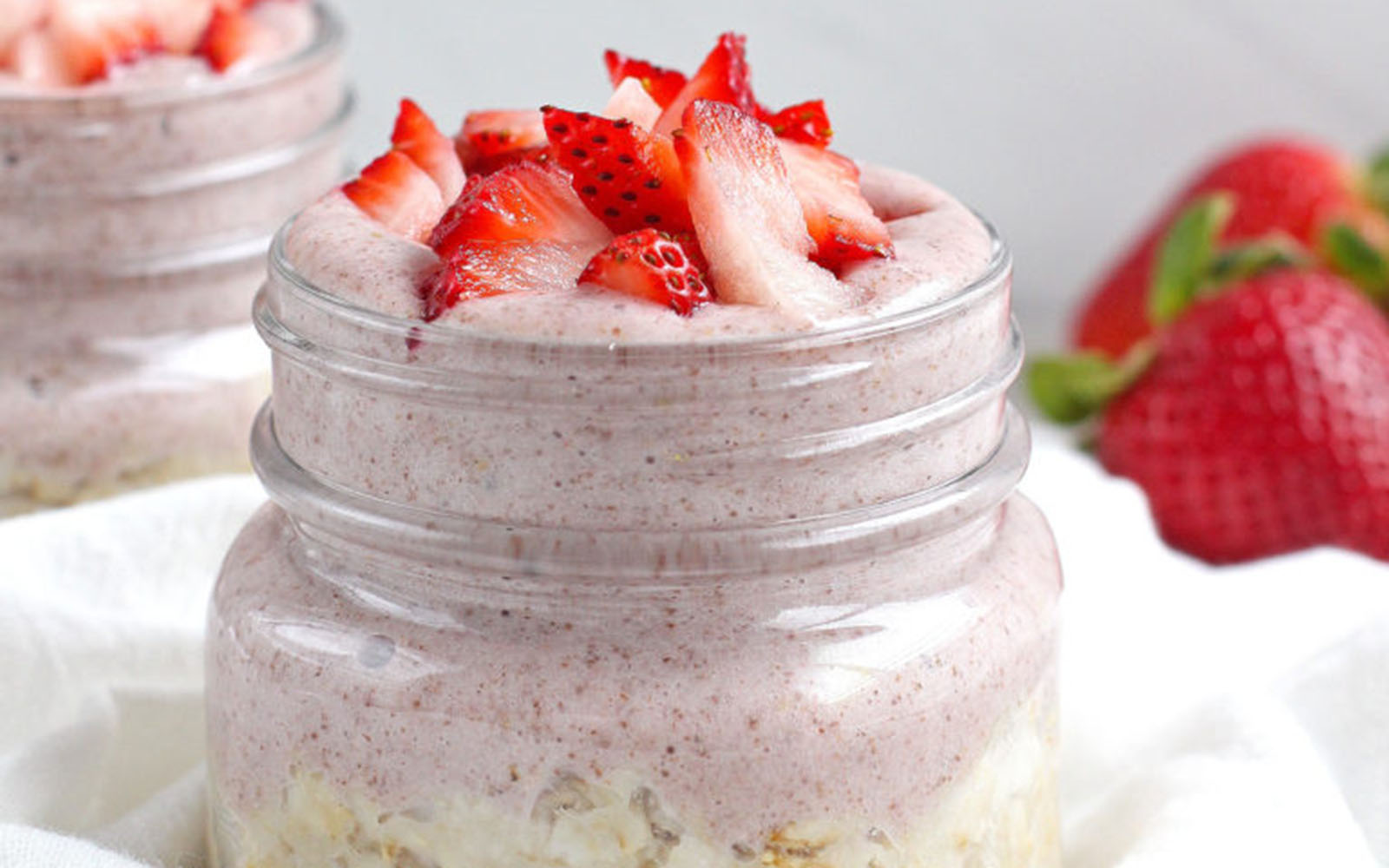 Vegan strawberry pudding breakfast parfait