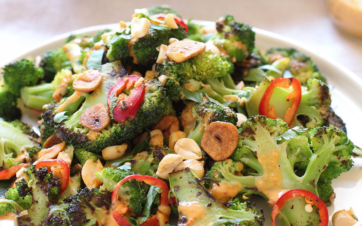 Vegan Spicy Broccoli With Peanut Dressing