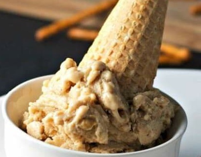 Peanut Butter Pretzel Ice Cream 