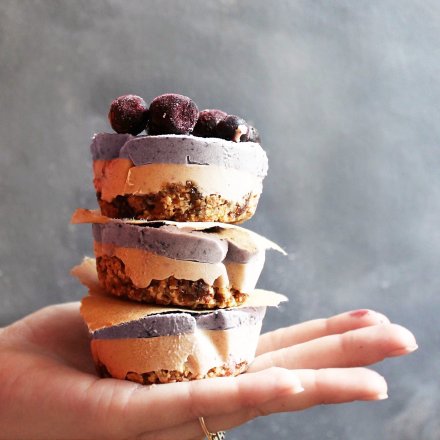 Mini Blueberry Cheesecakes [Vegan, Raw]