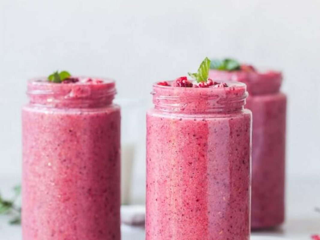 8 Smoothie Supplements That Are Nutrient Dense And Taste ...
