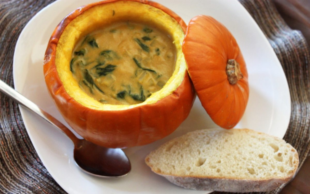 Vegan Creamy Pumpkin Spinach Soup