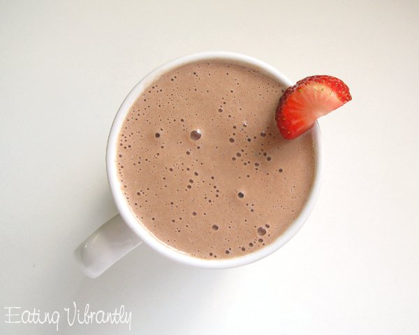 Raw hot chocolate with a strawberry