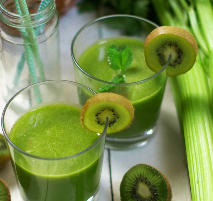 Succo di kiwi ricco antiossidante vegano