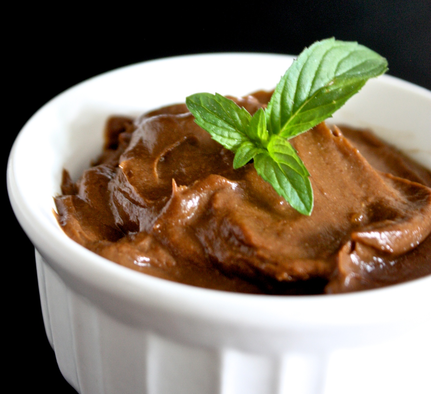 Vegan 4-Ingredient Chocolate Pudding