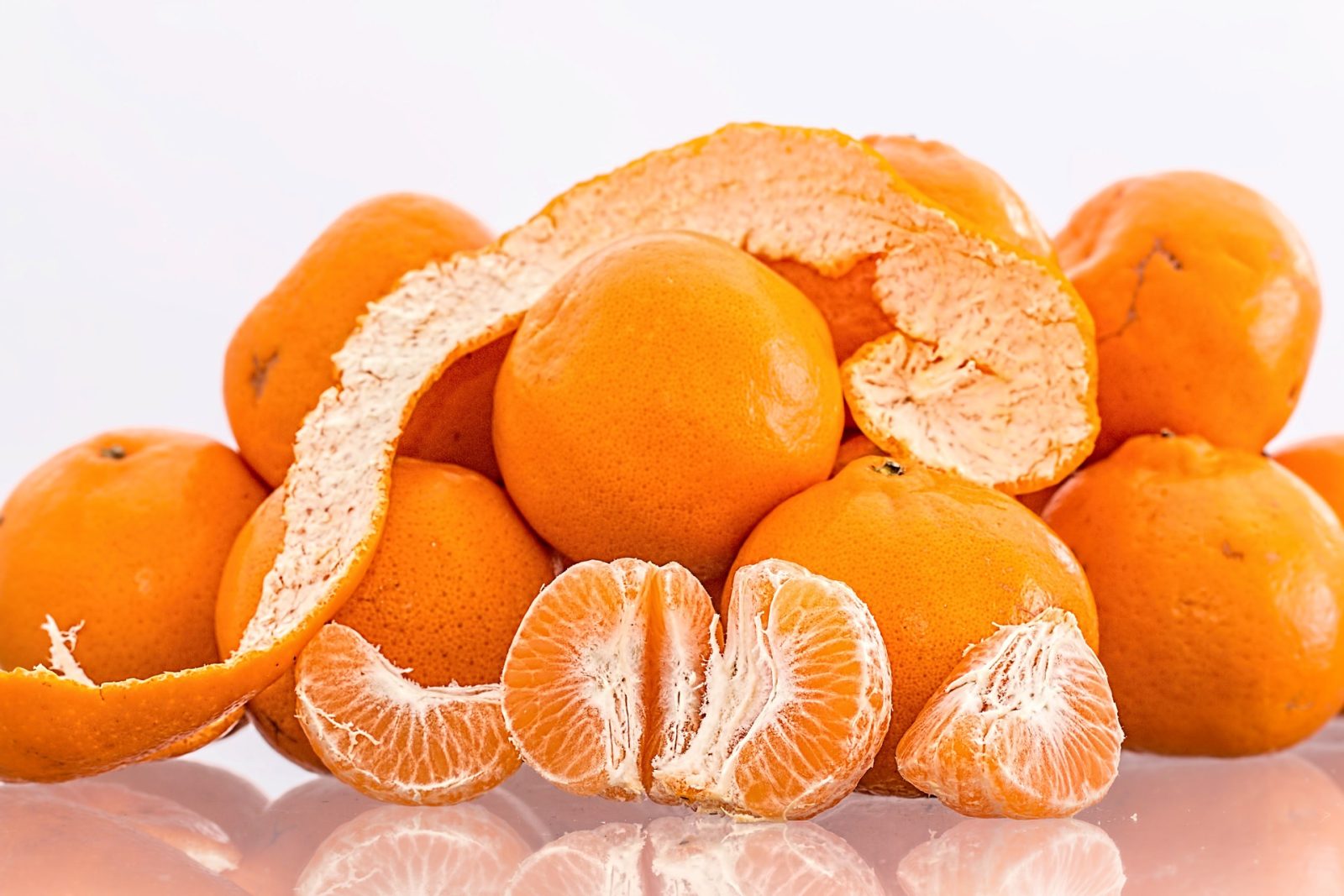 Oranges and orange peels