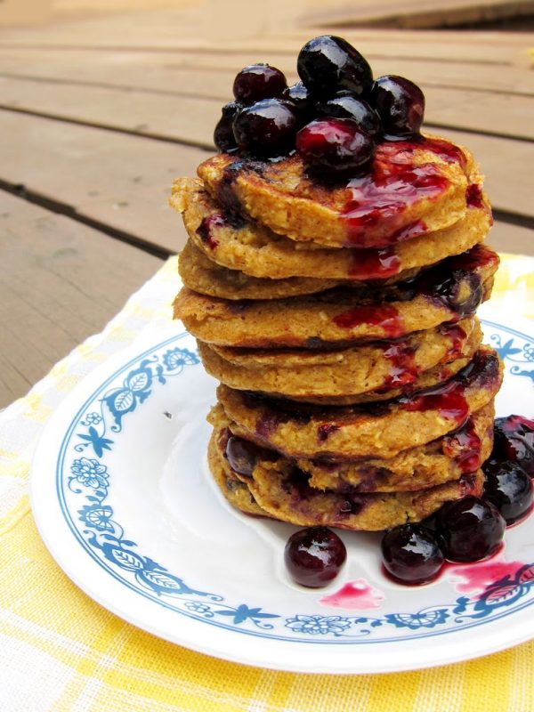 Peach and Blueberry Oatcakes for One 