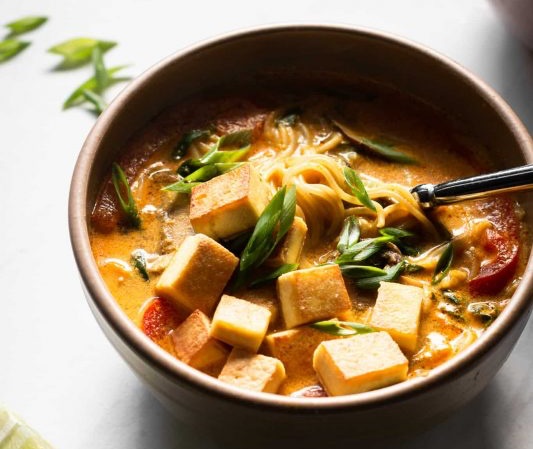 Vegan Coconut Curry Ramen with Crispy Tofu