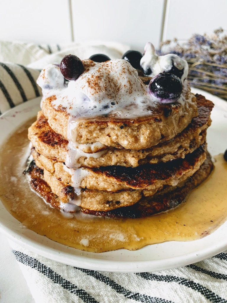10 Fluffy Plant-Based Pancakes for Lazy Sundays