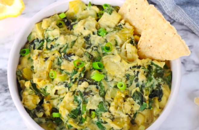 Vegan Baked Spinach and Artichoke Dip