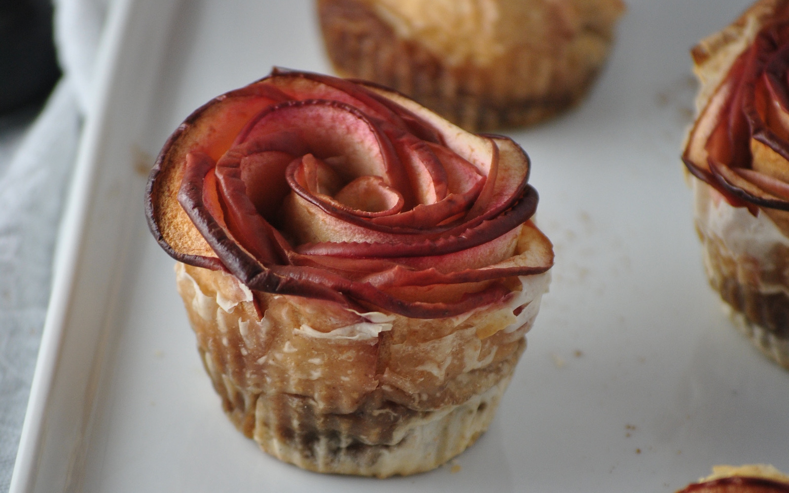 Cinnamon Apple Roses With an Apple Butter Filling