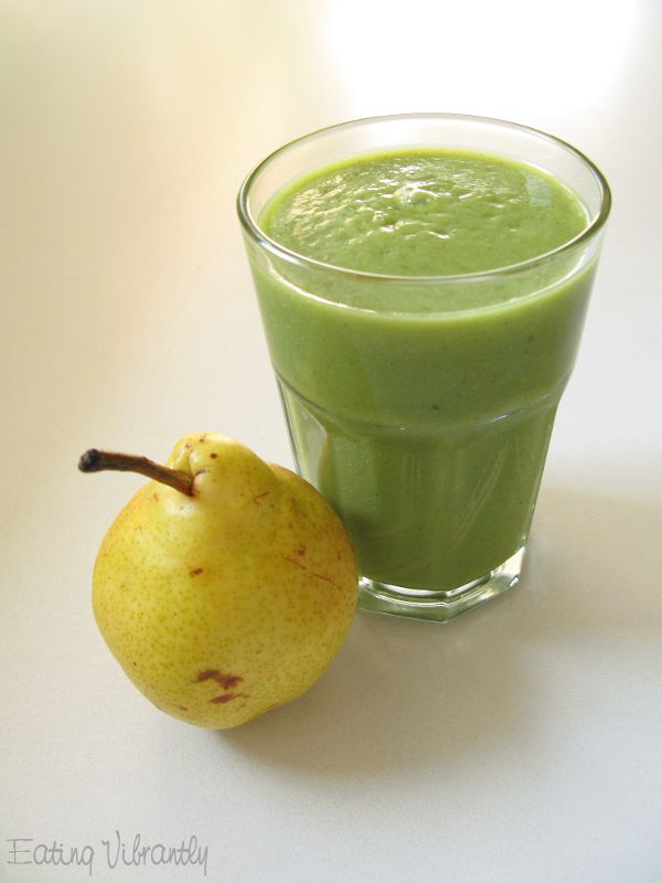 Parsley Pear Green Smoothie 