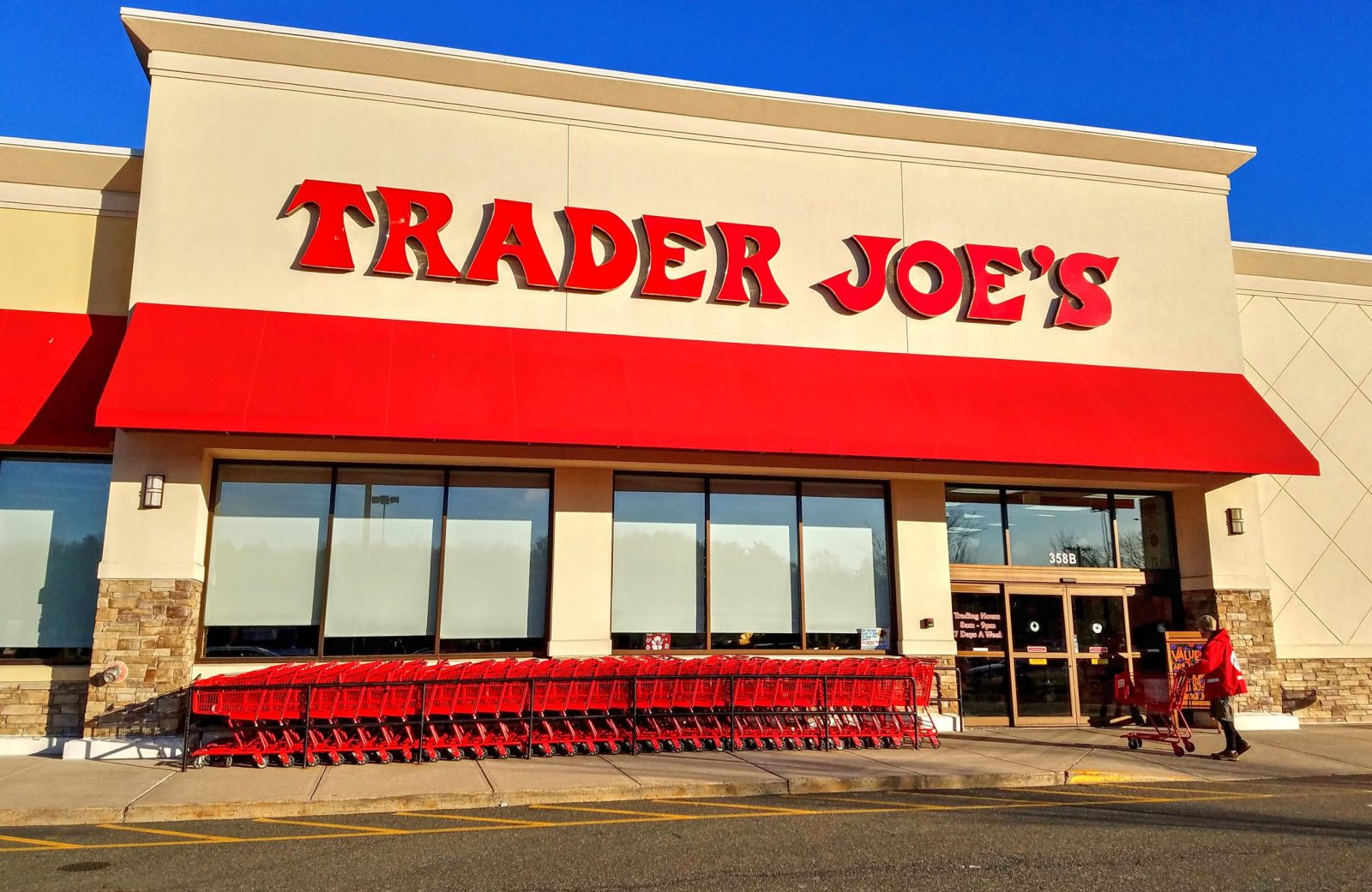 the front of a Trader Joe's store