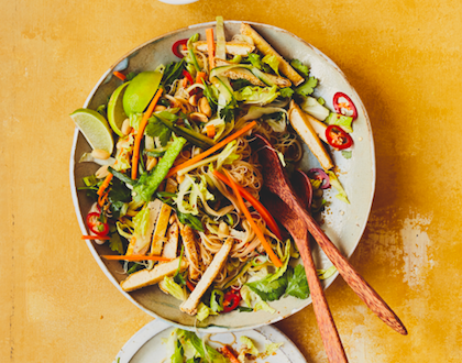 Veganer Nudelsalat nach vietnamesischer Art